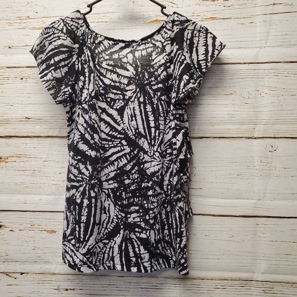 AGB Ruffle Front Top - Picture 6 of 6